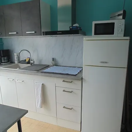 Apartment Entierement Renove Avec Internet, Vous Pouvez Faire A Pied Royan