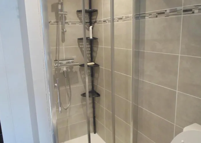 Entierement Renove Avec Internet, Vous Pouvez Faire A Pied Apartment *