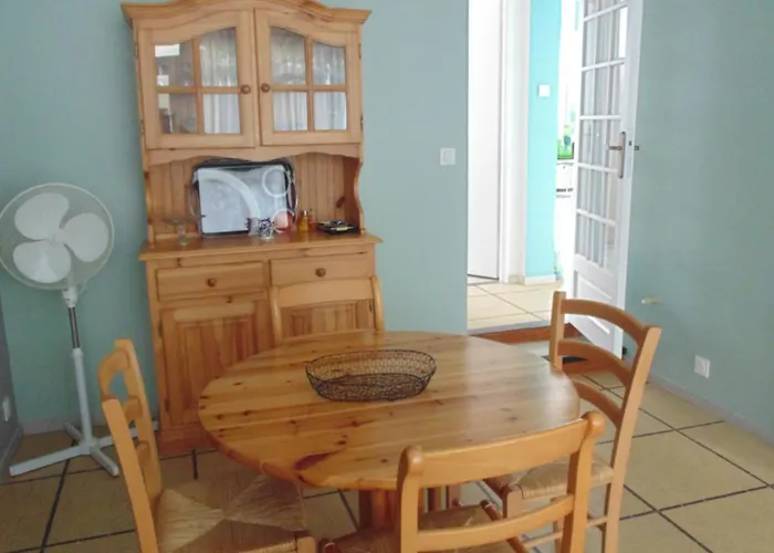 Entierement Renove Avec Internet, Vous Pouvez Faire A Pied Apartment