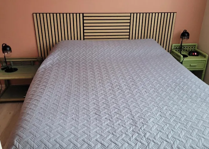 Entierement Renove Avec Internet, Vous Pouvez Faire A Pied Royan