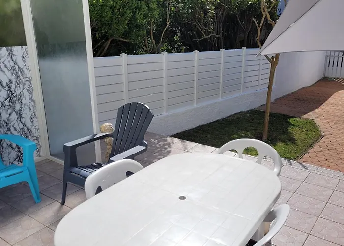 Entierement Renove Avec Internet, Vous Pouvez Faire A Pied *